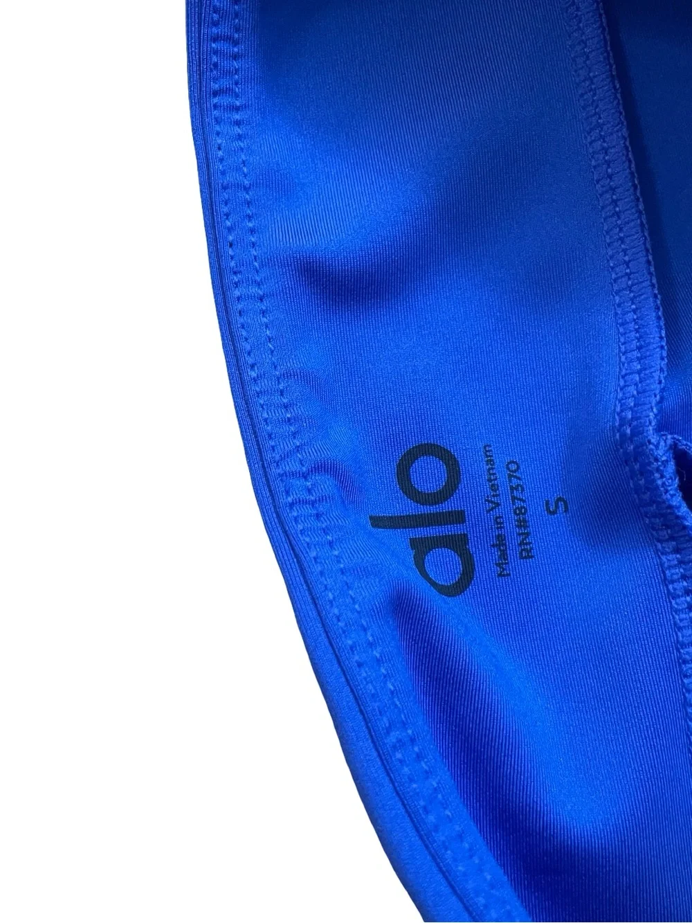 ALO YOGA Blue Cropped Capri Leggings